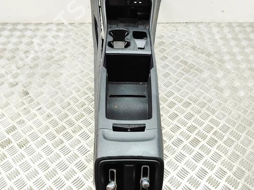 mittelkonsole-volvo-xc40-536-2017-37797286 main image