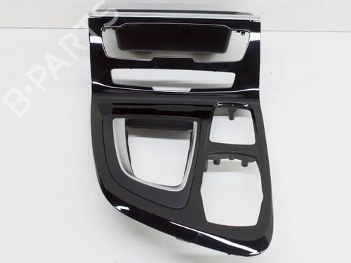 Console centrale Console centrale BMW 2 Active Tourer (F45) 225 xe Plug-in-Hybrid (224 hp) 36043730 36043730