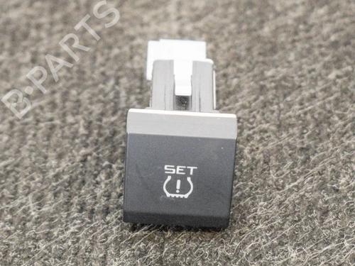 Used Switch Switch SKODA YETI (5L) 1.4 TSI 4x4 (150 hp) 7999330 7999330