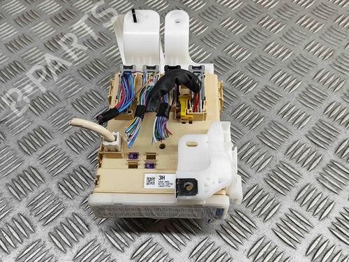 Fuse box TOYOTA AURIS (_E18_) 1.3 Dual-VVTi (NRE180_, NRE180R) | BP29523899E1 