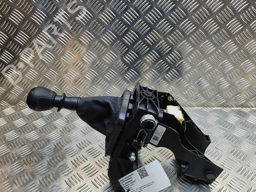 Used Gear lever VW TRANSPORTER T6 Van (SGA, SGH, SHA, SHH) 2.0 TDI (90 hp) 29920511