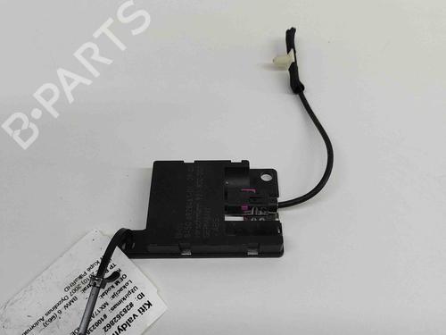 Antenne/Halterung für BMW 6 (E63) 635 d (286 hp) 23249789