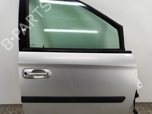 Used Right front door CHRYSLER VOYAGER IV (RG, RS) 2.8 CRD (150 hp) 17865124