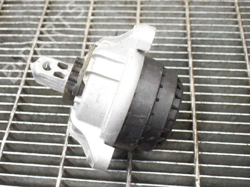 Used Engine mount BMW 5 (F10) 520 d (184 hp) 6768720