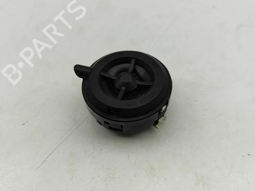 speaker-mercedes-benz-x-class-470-2017-2018-2019-2020-33372519 main image