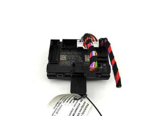 Used Electronic module Electronic module PORSCHE TAYCAN Cross Turismo (Y1B) 4S Performance Battery Plus (Y1BDB1) (571 hp) 33384558 33384558