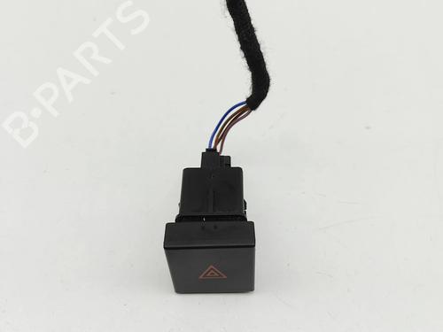 Used Warning switch Warning switch VW TOUAREG (CR7, RC8) 3.0 TSI 4motion (340 hp) 33393602 33393602