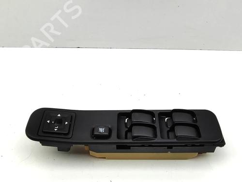 Used Right front window switch MITSUBISHI L200 (K7_T, K6_T, K5_T) 2.5 TD 4WD (K74T) (99 hp) 32459576
