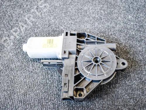 Used Left front window motor VOLVO V40 Hatchback (525) D2 (114 hp) 6741965