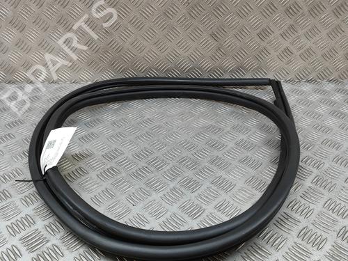 rubber-door-seal-lexus-ux-_aa1_-_ah1_-_ma1_-2018-27778658 main image