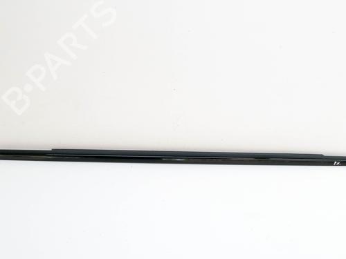  Baguette de porte MERCEDES-BENZ B-CLASS Sports Tourer (W247) B 180 (247.084) (136 hp) 27761543