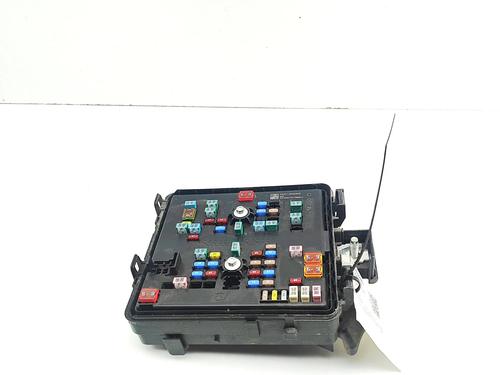 Used Fuse box Fuse box 37642642 37642642