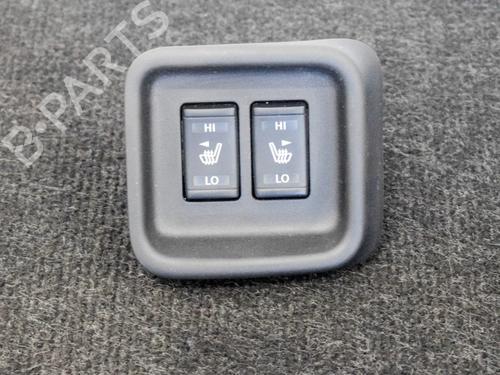 Used Switch NISSAN JUKE (F15) 1.5 dCi (110 hp) 6752255