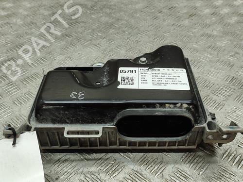 Used Electronic module TESLA MODEL Y (5YJY) EV Performance All-wheel Drive (462 hp) 28687524
