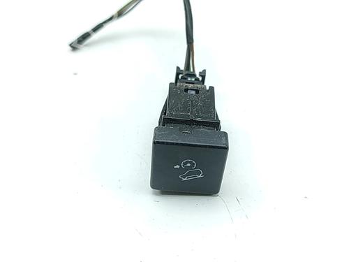 switch-isuzu-d-max-ii-tfr-tfs-2012-33384294 main image