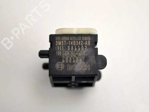 Electronic sensor LAND ROVER FREELANDER 2 (L359) 2.2 TD4 4x4 | BP9862803M84 
