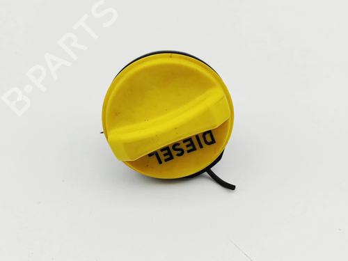 Used Fuel cap Fuel cap 37029768 37029768