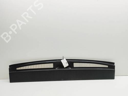 Used Tailgate trim CADILLAC ESCALADE 6.2 AWD (426 hp) 30440002