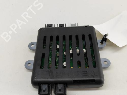 Electronic module TESLA MODEL X (5YJX) 90D AWD | BP17077062M83 - Image 4