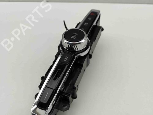 Switch VOLVO XC40 (536) B4 Mild-Hybrid | BP28433759I30