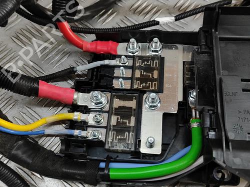 Fuse box FORD TOURNEO CUSTOM V362 Bus (F3) 2.0 EcoBlue | BP28566530E1 