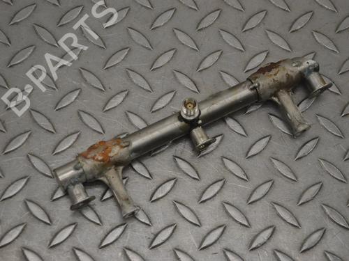 Used Injection rail Injection rail MERCEDES-BENZ G-CLASS (W463) AMG G 65 (463.274, 463.275) (630 hp) 33360115 33360115