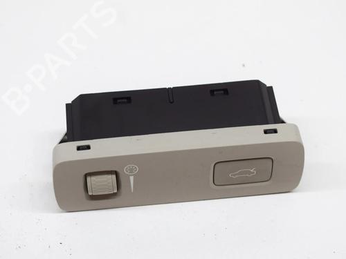 Used Switch VOLVO XC40 (536) B4 Mild-Hybrid (197 hp) 27759686