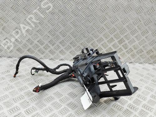 Used Fuse box Fuse box PORSCHE MACAN (95B) 3.0 S Diesel (258 hp) 40460156 40460156