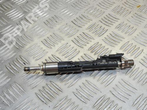 Used Injection rail Injection rail BMW 5 (F10) 535 i (306 hp) 6865028 6865028