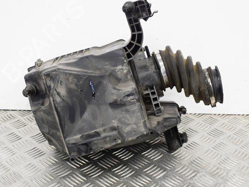 Used Air filter box VOLVO C30 (533) D2 (115 hp) 6744503