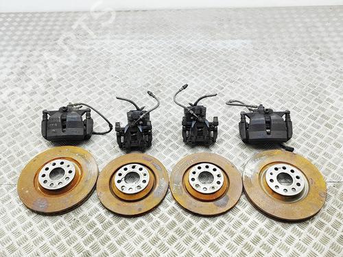 Used Right front brake caliper VW GOLF VII (5G1, BQ1, BE1, BE2) 2.0 R 4motion (300 hp) 32061210