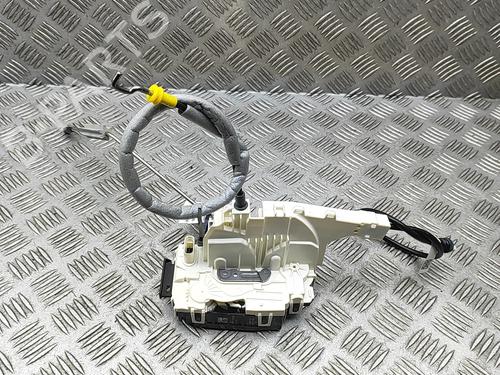 front-right-lock-mercedes-benz-sprinter-3-t-van-b910-2018-32061538 main image