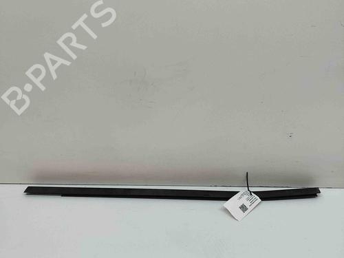 Używane Listwa drzwi JEEP AVENGER (J2) Electric (156 hp) 28560831