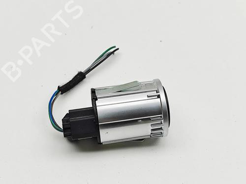 Switch ASTON MARTIN DBX 4.0 All-wheel Drive | BP36809596I30 - Image 4