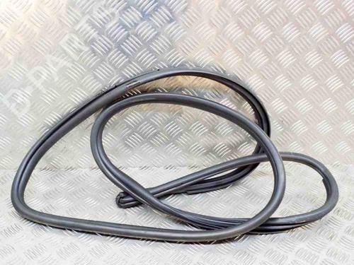 Used Rubber door seal TOYOTA YARIS (_P13_) 1.5 Hybrid (NHP130_) (101 hp) 14627016