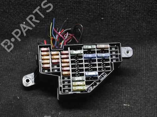 Used Fuse box VW PASSAT B6 (3C2) 2.0 TDI (140 hp) 6720547