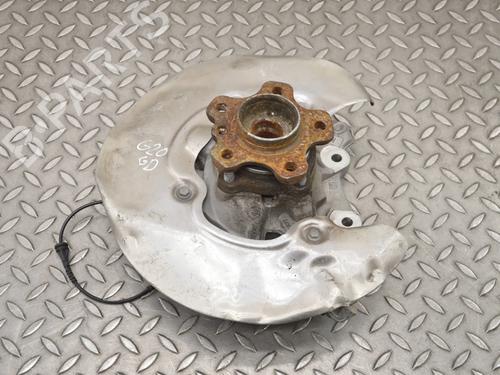 Used Right rear steering knuckle BMW 5 (F10) 530 d (286 hp) 30233559