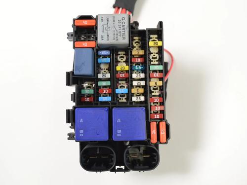 Fuse box RENAULT GRAND SCÉNIC III (JZ0/1_) 1.5 dCi (JZ09, JZ0D, JZ10, JZ14, JZ1G, JZ29, JZ2C) | BP30233232E1