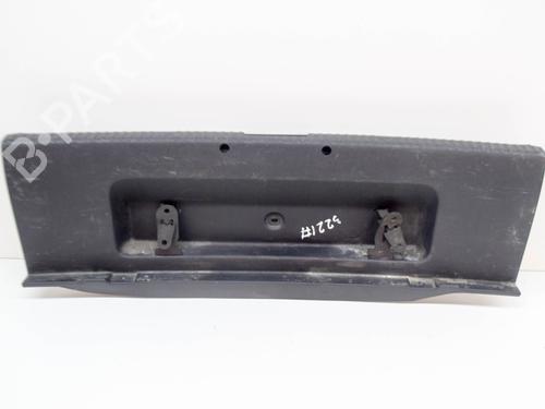 Tailgate trim SKODA OCTAVIA III (5E3, NL3, NR3) 2.0 TDI RS 5E5863459