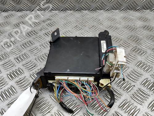 Used Fuse box TOYOTA TUNDRA Pickup (_K5_, _K6_) 5.7 (USK50_, USK51, USK52_, USK56_, USK57_, USK52L,... (386 hp) 30440016