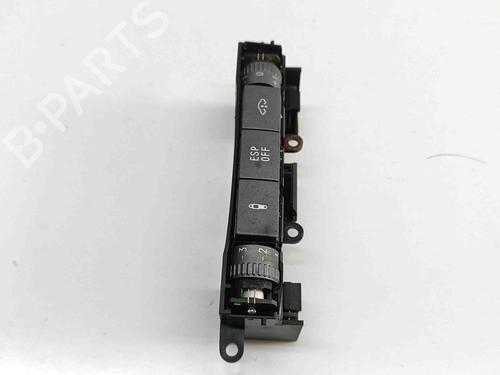 Switch VW PHAETON (3D1, 3D2, 3D3, 3D4, 3D6, 3D7, 3D8, 3D9) 6.0 W12 4motion | BP29488181I30 