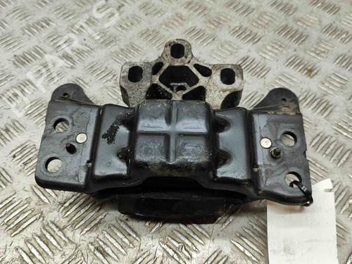 Used Engine mount AUDI Q2 (GAB, GAG) 35 TFSI (150 hp) 28559246