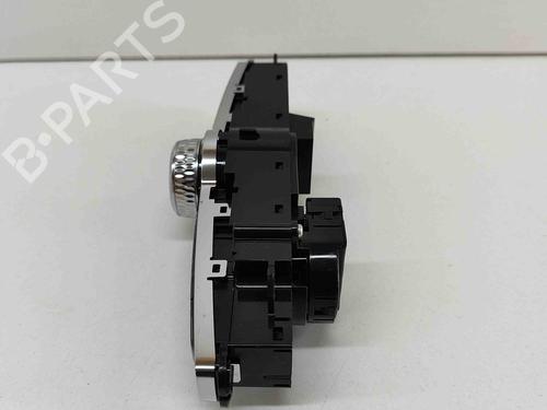 Switch VOLVO XC40 (536) B4 Mild-Hybrid | BP27776267I30