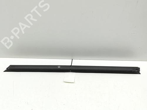 Used Door moulding trim Door moulding trim BMW XM (G09) XM All-wheel Drive (653 hp) 33389121 33389121