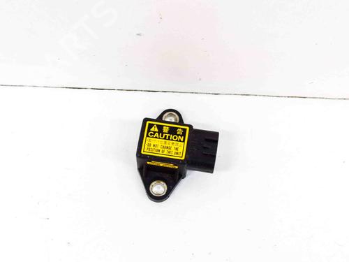 Electronic sensor TOYOTA RAV 4 II (_A2_) 2.0 4WD (ACA21, ACA20) | BP9511263M84
