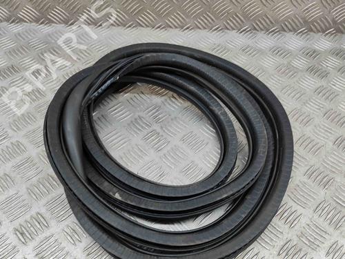 Used Rubber door seal OPEL GRANDLAND / GRANDLAND X (A18, P1UO) 1.2 (75) (131 hp) 16077154