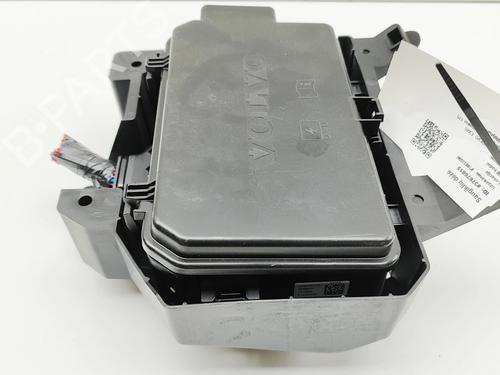 Fuse box VOLVO EX40 (536) EV | BP38650320E1 - Image 4