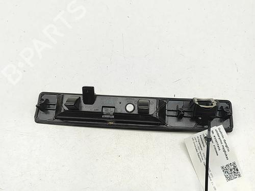 Switch VOLVO V60 II (225) B6 Mild-Hybrid AWD | BP31626718I30