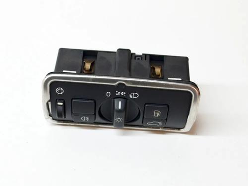 switch-volvo-v60-i-155-d5-30739432-10093571-2010-2011-2012-2013-2014-2015-2016-2017-2018-8354973 main image