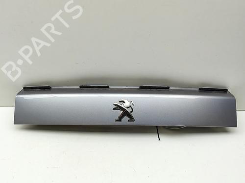 Used Tailgate trim Tailgate trim PEUGEOT 2008 II (UD_, US_, UY_, UJ_, UR_, UC_) e-2008 (UKZKXZ) (136 hp) 30131193 30131193